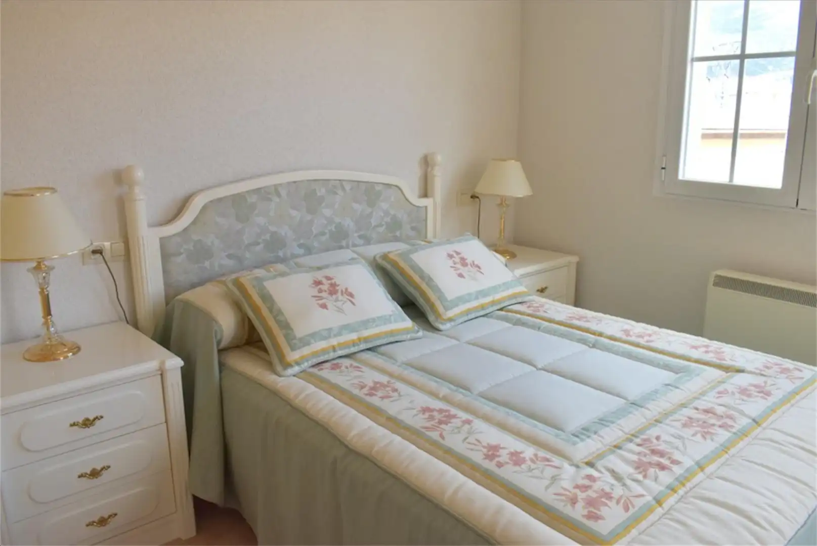 Piso en venta en Piedrahíta Habitación de Piso en venta en Piedrahíta con Calefacción, Terraza y Amueblado
