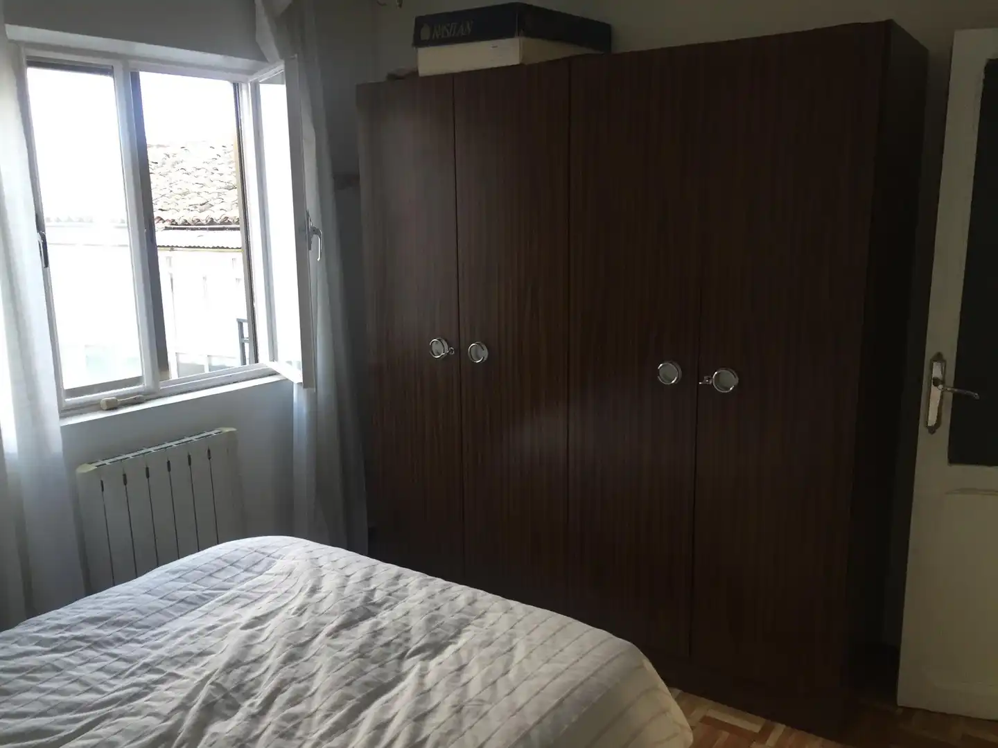 Piso en venta en Calle Santa Teresa, 9, El Barco de Ávila Habitación de Piso en venta en El Barco de Ávila con Terraza y Balcón