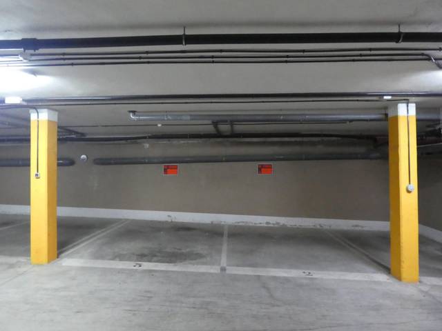 Garaje en Venta en Avenida Príncipe de Asturias, 6 en Zona Monte El Pilar