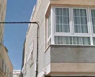 Vista exterior de Casa adosada en venda en Adra amb Aire condicionat, Terrassa i Balcó