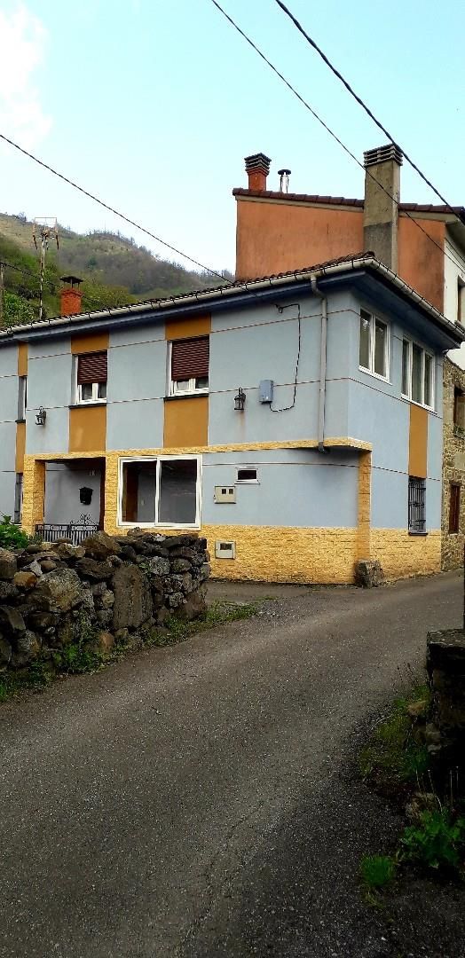 Exterior view of Single-family semi-detached for sale in Aller  with Terrace, Furnished and Washing machine