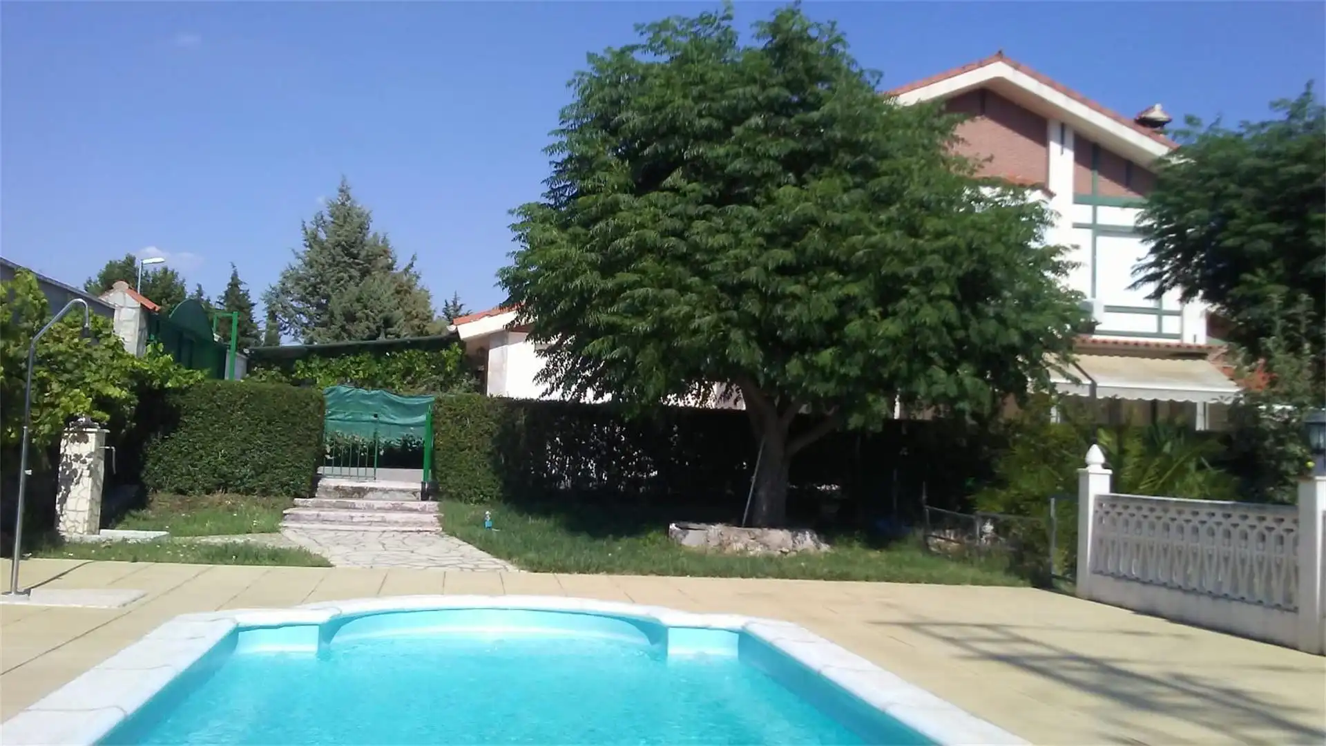 Houses for sale in Estación Arroyo Malpartida Swimming pool of Houses for sale in Cáceres Capital with Air Conditioner, Terrace and Swimming Pool
