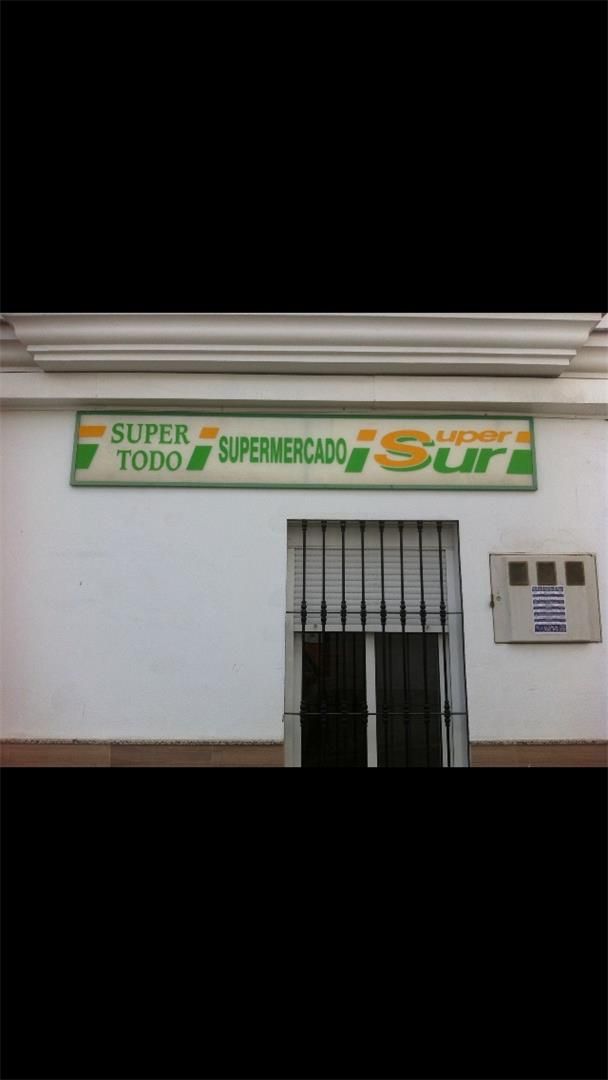 Local en venda a Avenida de la Constitución, Álora