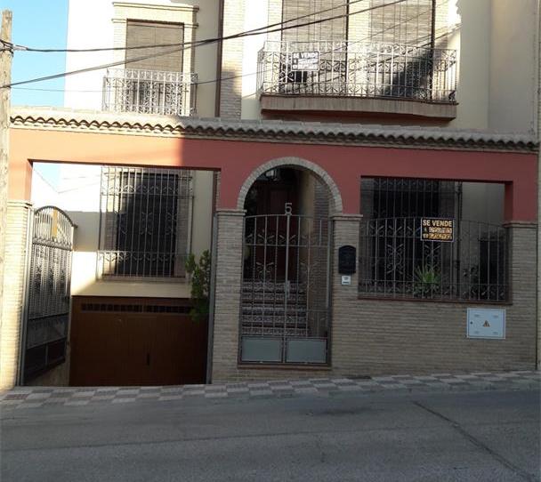 Casa adosada en venda a Avenida de San Isidro, 5, Lopera, Jaén - imatge 1 Foto 1 de Casa adosada en venda a Avenida de San Isidro, 5, Lopera, Jaén