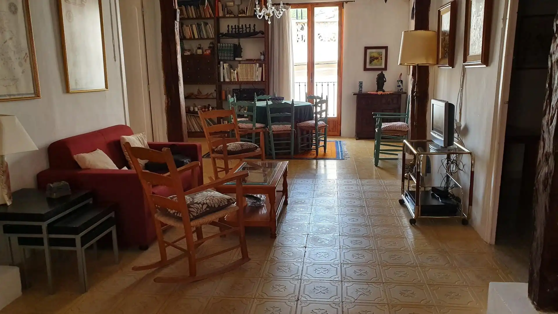 Casa adosada en venda a Calle Mayor, 6, Sella Sala d'estar de Casa adosada en venda en Sella amb Calefacció, Jardí privat i Terrassa