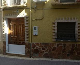 Vista exterior de Casa adosada en venda en Férez amb Aire condicionat i Terrassa