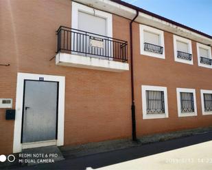 Exterior view of Single-family semi-detached for sale in El Cubo de Tierra del Vino    with Terrace and Balcony