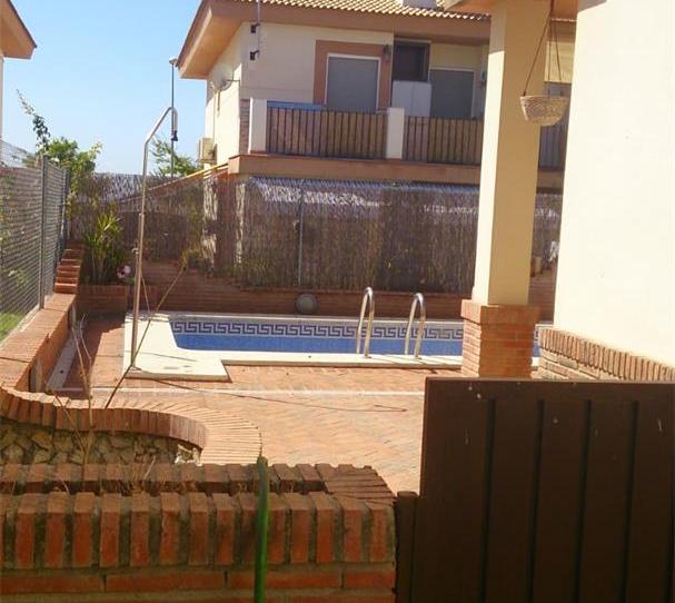 Foto 1 de Casa o xalet en venda a Calle Acebuche, 12, Burguillos, Sevilla