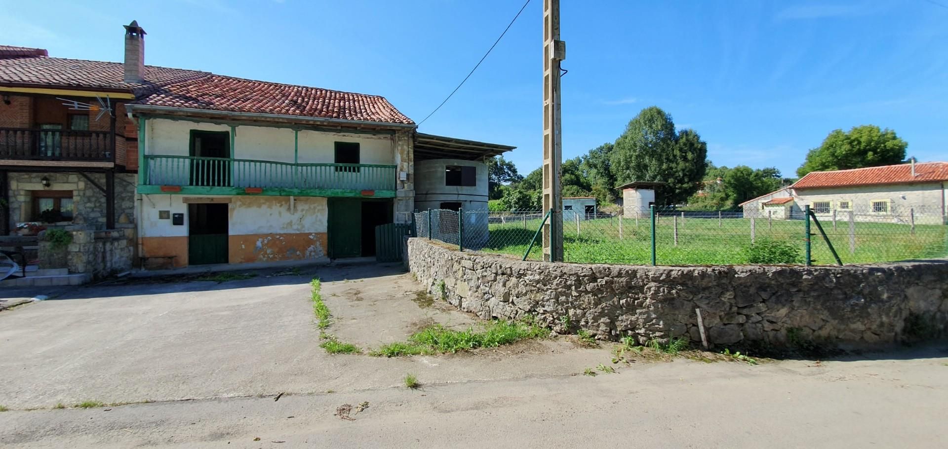 Exterior view of Single-family semi-detached for sale in Hazas de Cesto  with Balcony