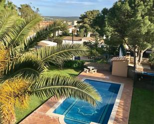 Piscina de Casa o xalet en venda en L'Escala amb Calefacció, Jardí privat i Terrassa