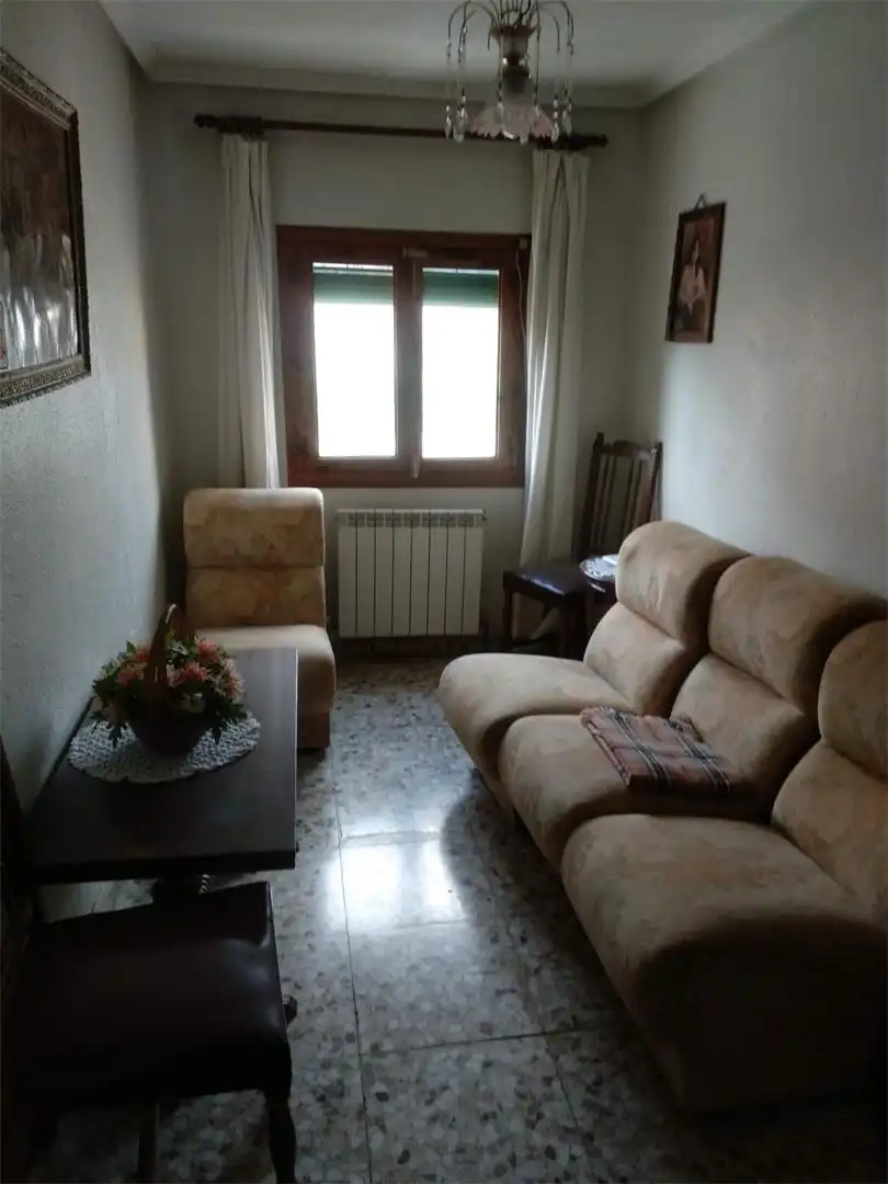 Wohnung zum Verkauf in Carretera de Igea, Cervera del Río Alhama Wohnzimmer von Wohnung zum Verkauf in Cervera del Río Alhama mit Terrasse und Balkon