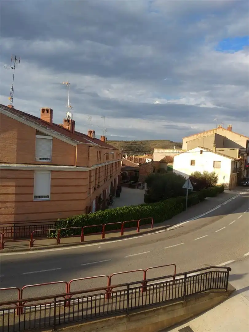 Wohnung zum Verkauf in Carretera de Igea, Cervera del Río Alhama Außenansicht von Wohnung zum Verkauf in Cervera del Río Alhama mit Terrasse und Balkon