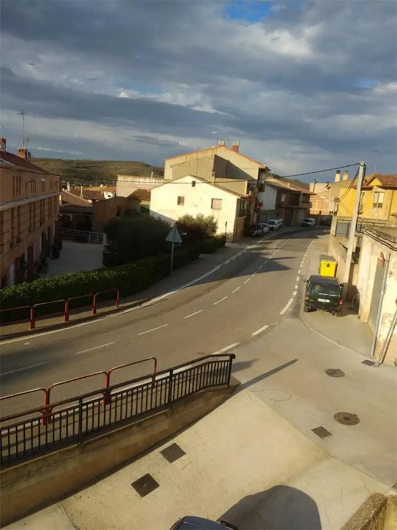 Wohnung zum Verkauf in Carretera de Igea, Cervera del Río Alhama Außenansicht von Wohnung zum Verkauf in Cervera del Río Alhama mit Terrasse und Balkon