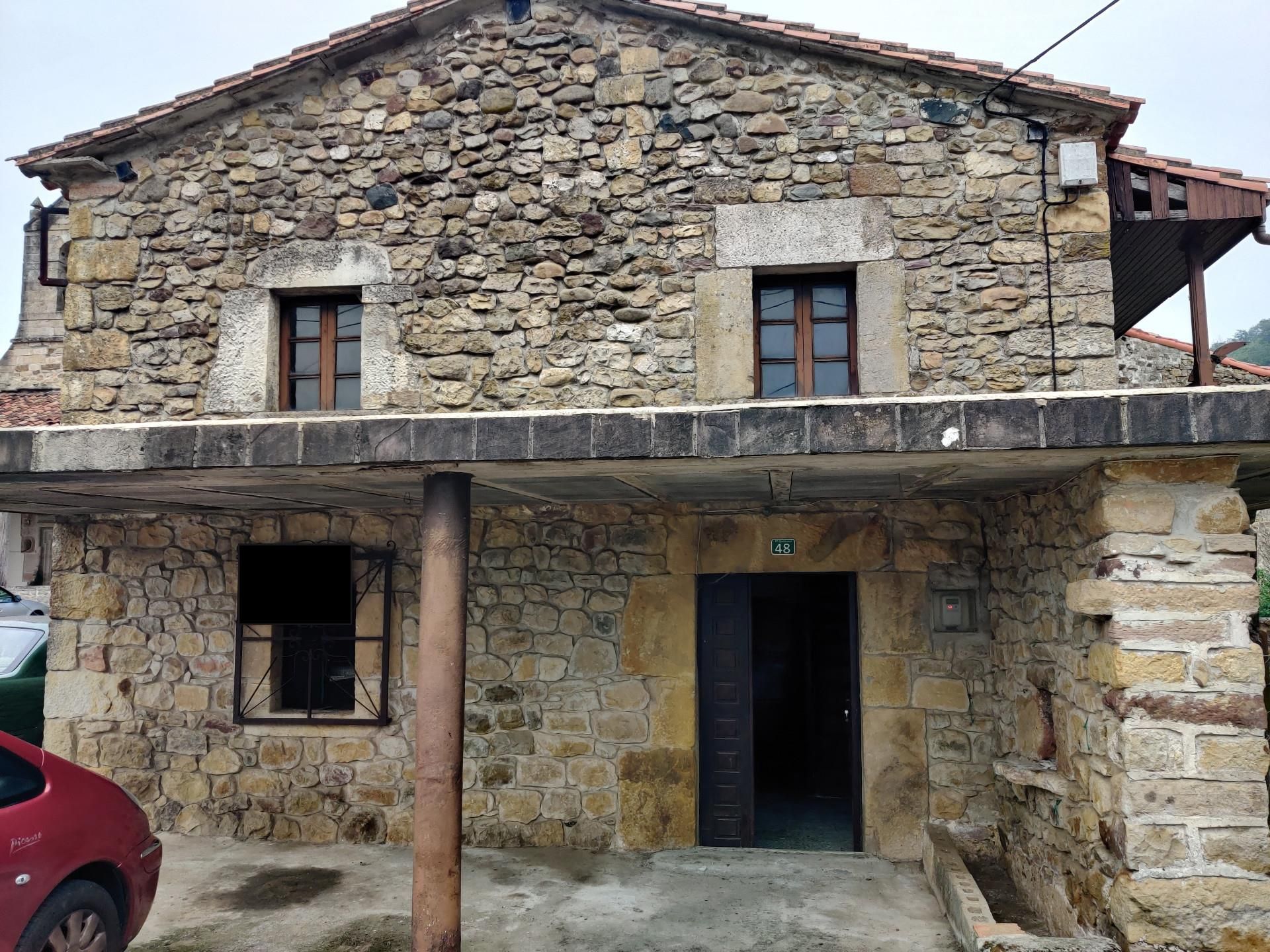 Exterior view of Single-family semi-detached for sale in Saro  with Private garden, Terrace and Balcony