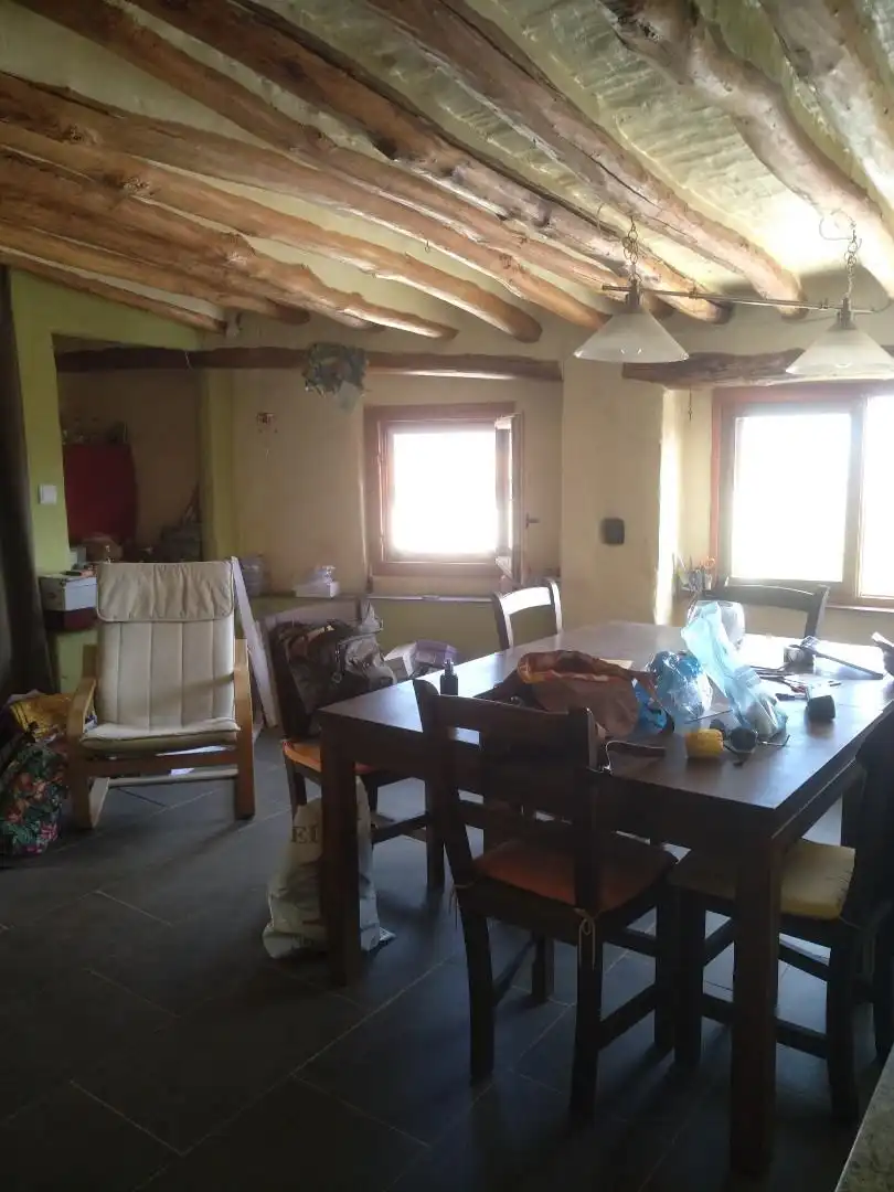 Casa adosada en venta en Válor Comedor de Casa adosada en venta en Válor con Terraza