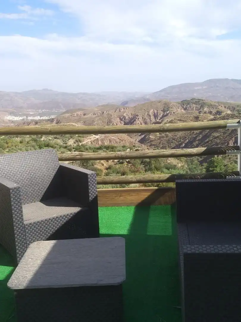 Casa adosada en venta en Válor Terraza de Casa adosada en venta en Válor con Terraza