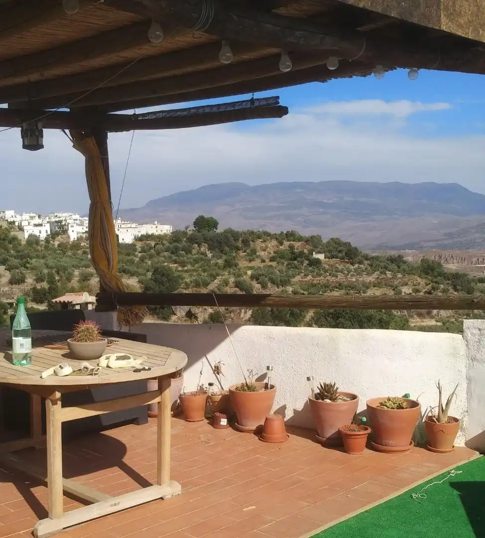 Casa adosada en venta en Válor Terraza de Casa adosada en venta en Válor con Terraza