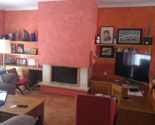 Sala d'estar de Casa adosada en venda en Palafrugell amb Terrassa, Piscina i Balcó
