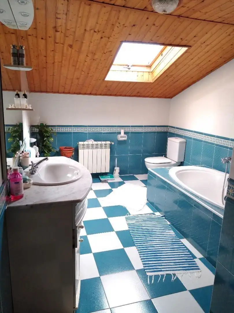 Finca rústica en venta en San Tirso de Abres Baño de Finca rústica en venta en San Tirso de Abres con Calefacción, Jardín privado y Terraza