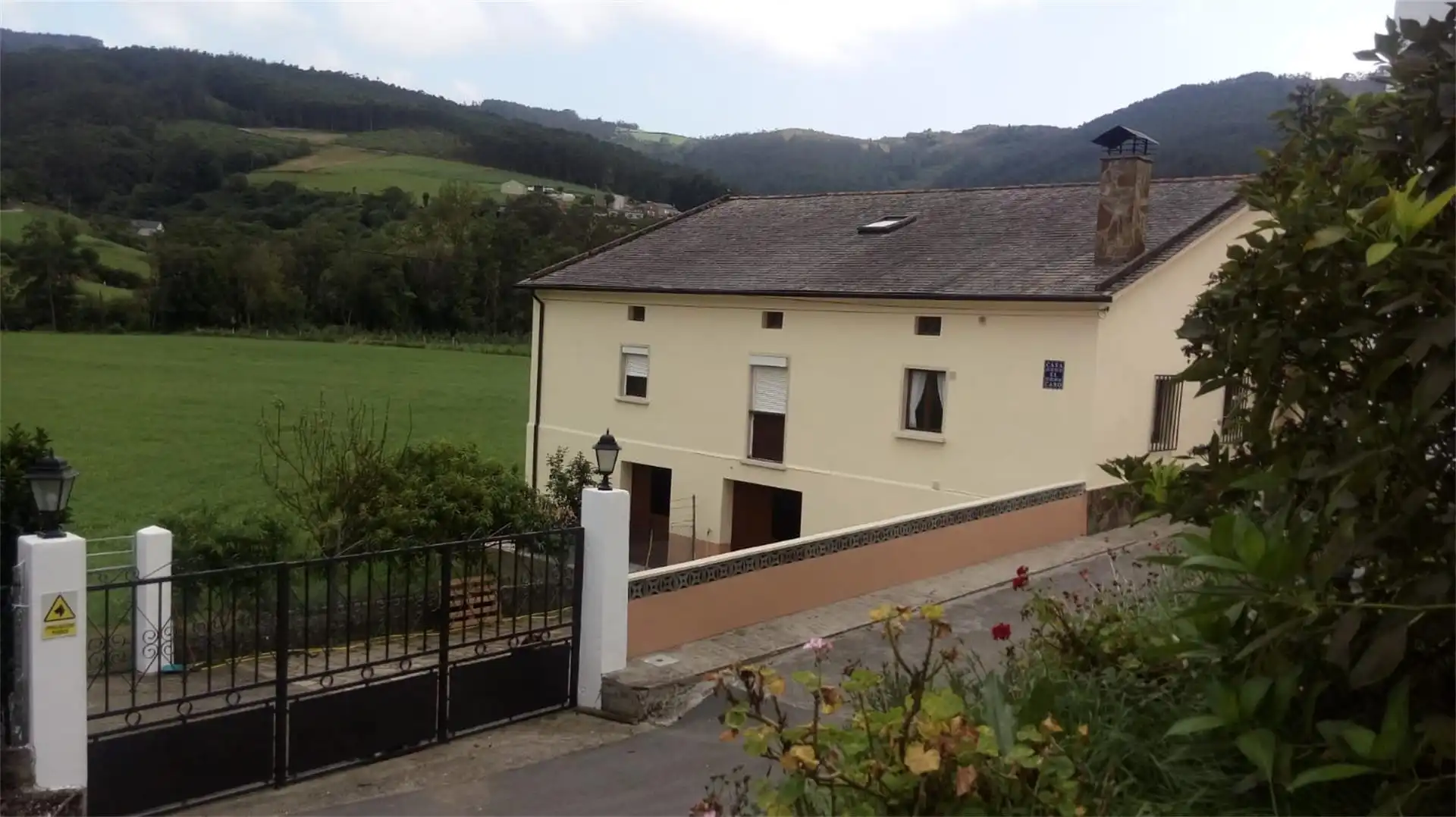 Finca rústica en venta en San Tirso de Abres Vista exterior de Finca rústica en venta en San Tirso de Abres con Calefacción, Jardín privado y Terraza