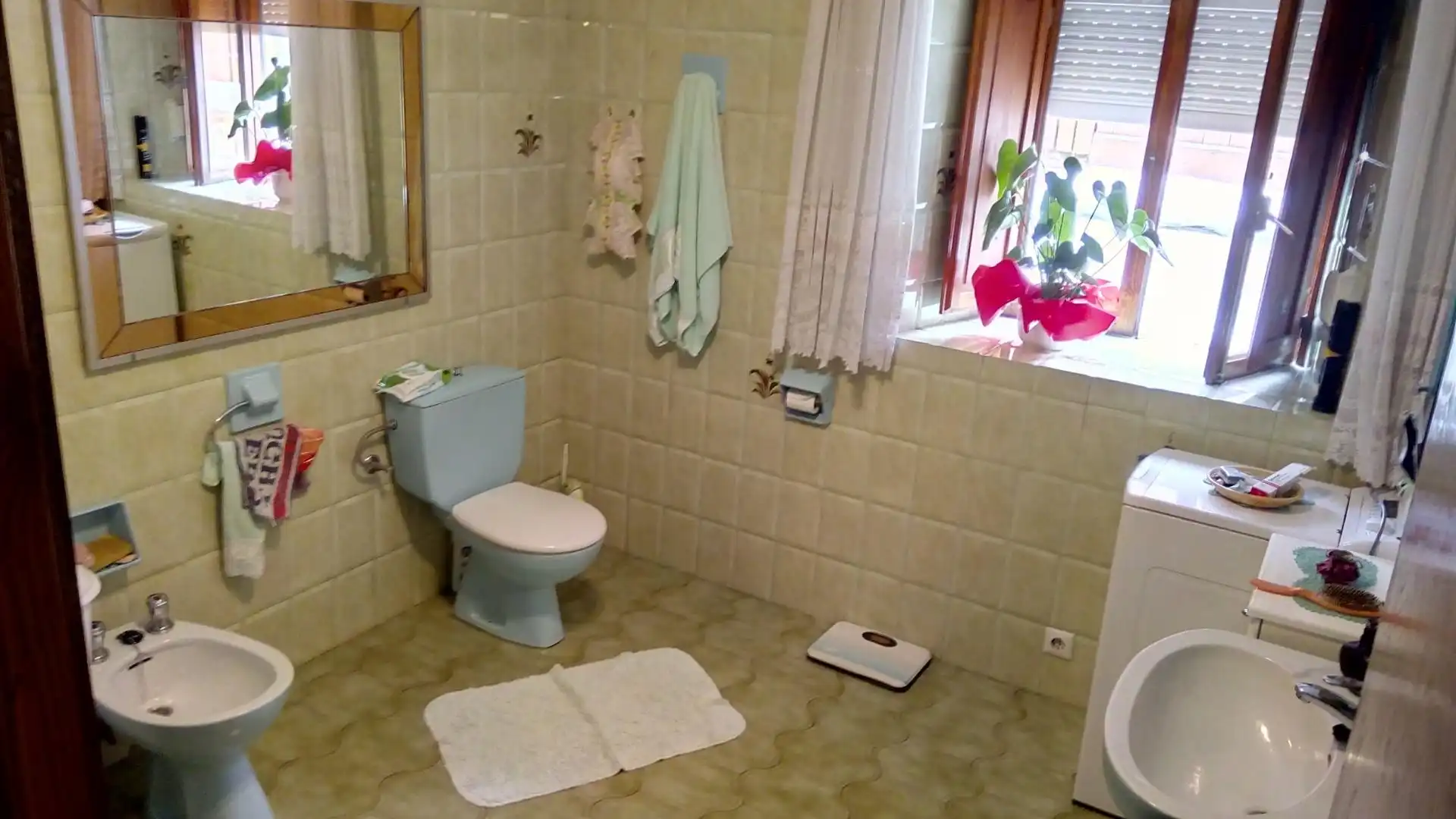 Finca rústica en venta en San Tirso de Abres Baño de Finca rústica en venta en San Tirso de Abres con Calefacción, Jardín privado y Terraza
