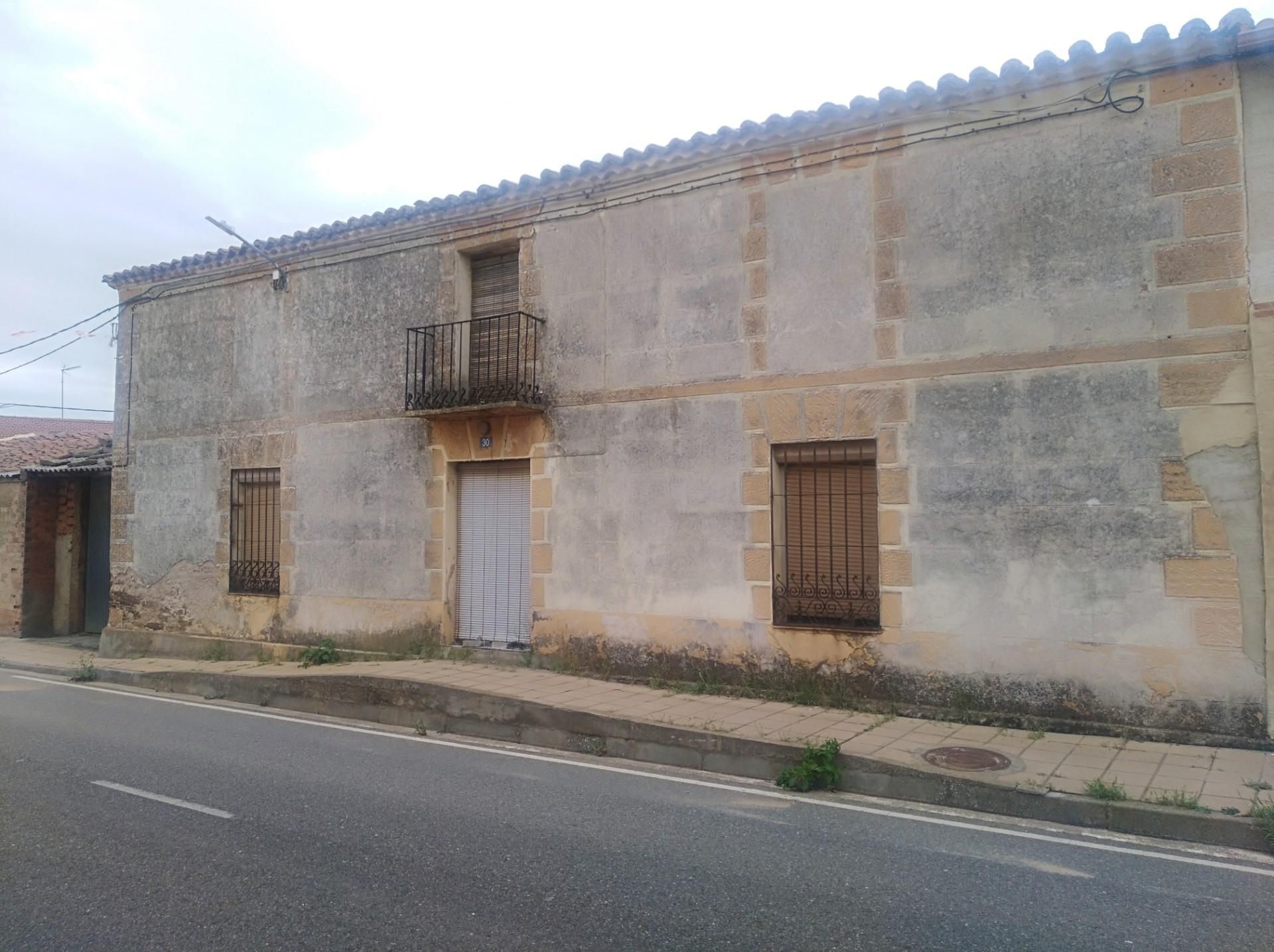Exterior view of Flat for sale in Andavías