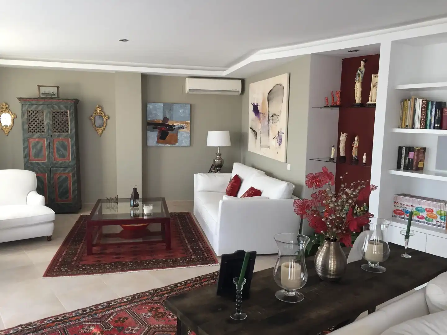 Apartament en venda a Alto de los Monteros Sala d'estar de Apartament en venda en Marbella amb Aire condicionat i Terrassa