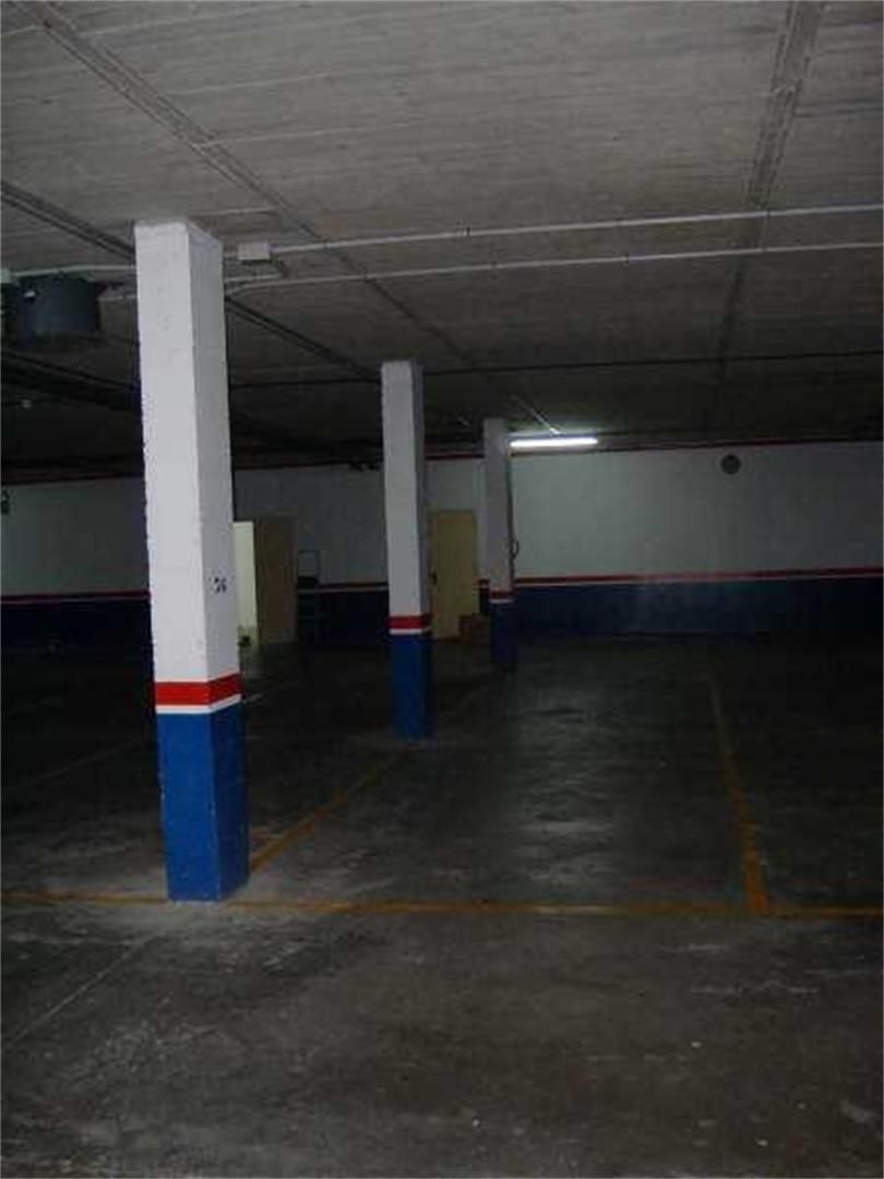 Garatge de lloguer a Avenida de la Innovación, 3, Parque Alcosa