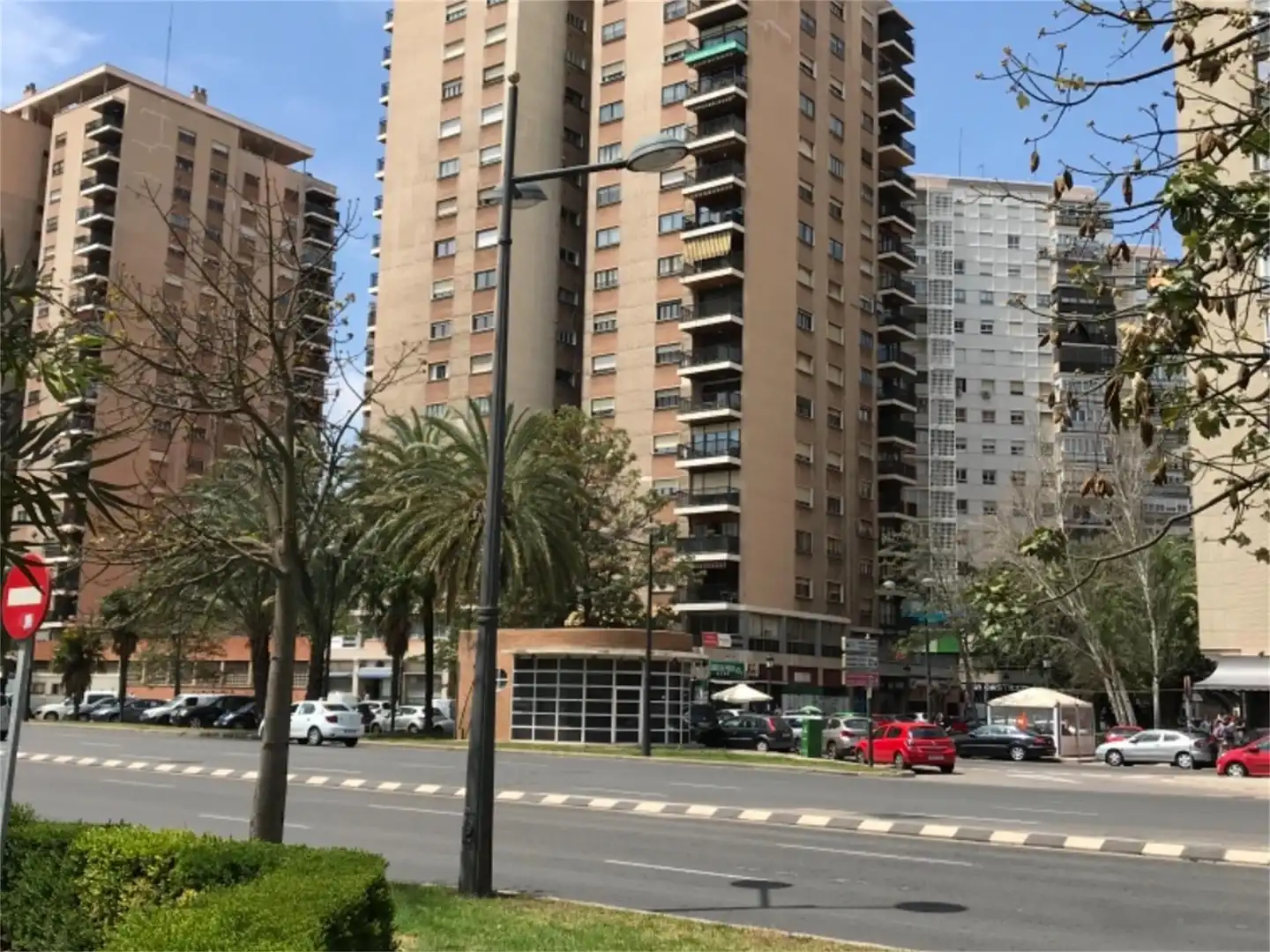 Office for sale in Ciutat Universitària Exterior view of Office for sale in Valencia