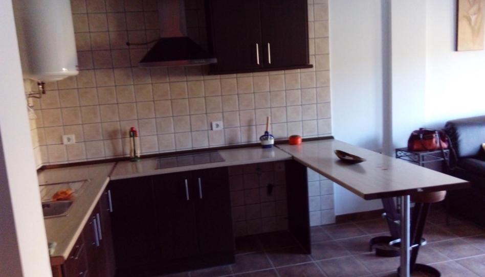 Photo 1 of Flat for sale in Avenida José Antonio, 16, Alpujarra de la Sierra, Granada