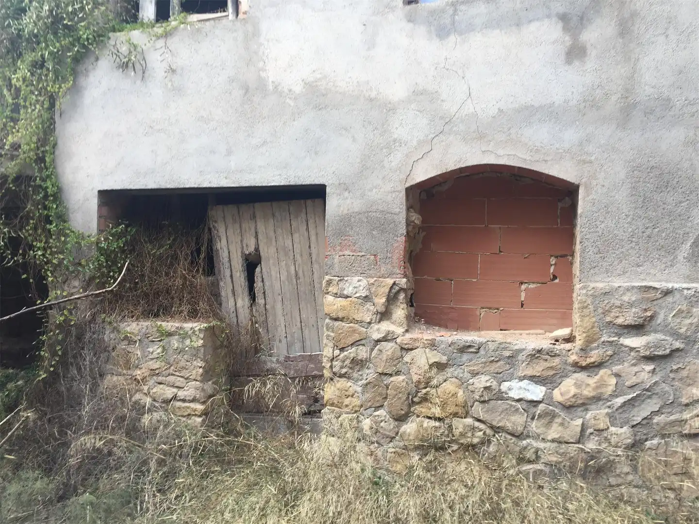 Finca rústica en venta en Carrer La Palla, 27, Riba-roja d'Ebre Vista exterior de Finca rústica en venta en Riba-roja d'Ebre con Jardín privado y Terraza