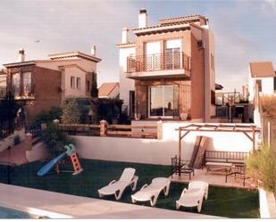 Vista exterior de Casa o xalet en venda en Dílar amb Aire condicionat, Terrassa i Piscina