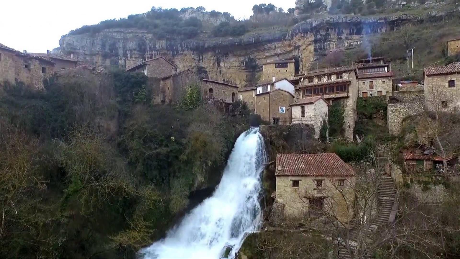 Vista exterior de Casa o xalet en venda en Valle de Sedano