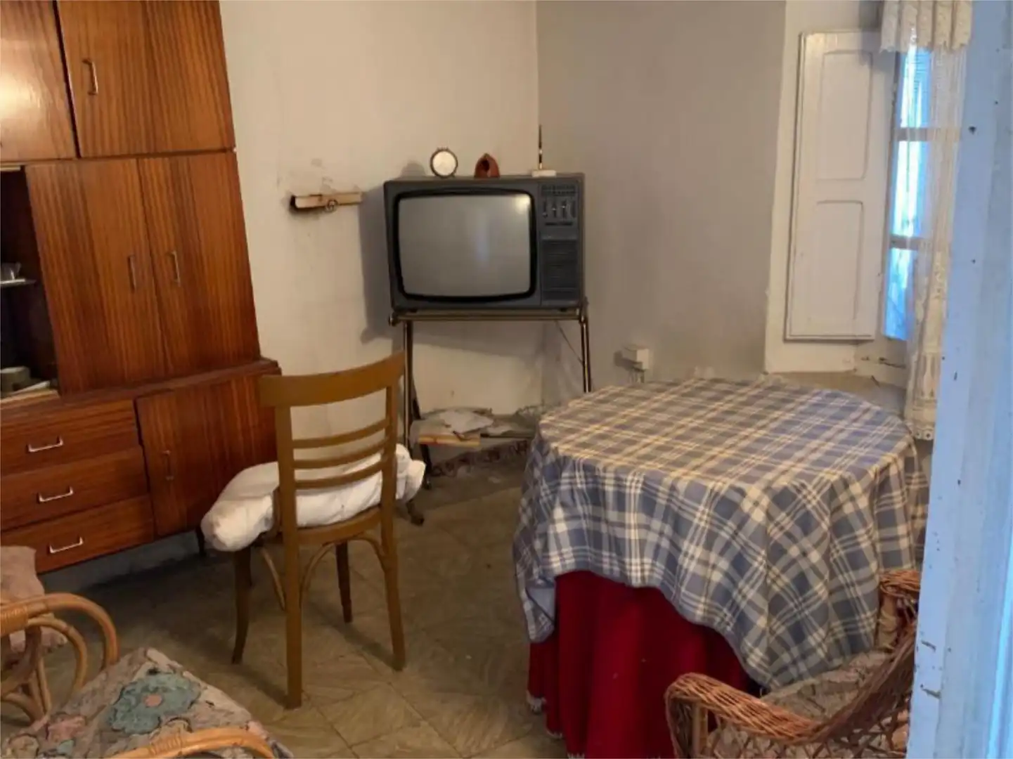 Wohnzimmer von Einfamilien-Reihenhaus zum Verkauf in Villamayor de los Montes mit Abstellraum und Möbliert