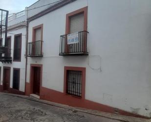 Vista exterior de Casa adosada en venda en Montoro amb Terrassa, Traster i Balcó