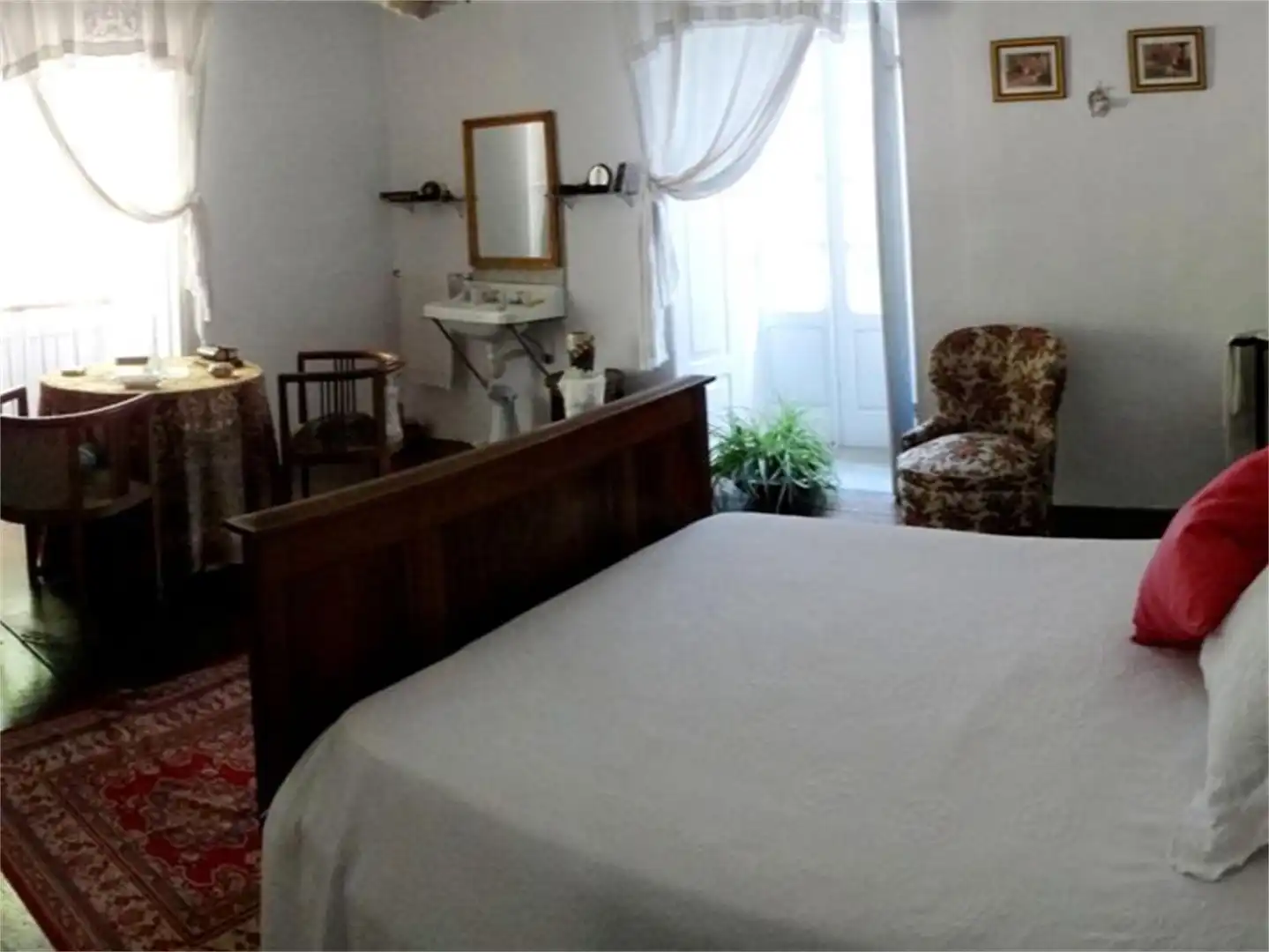 Casa o chalet en venta en Rúa Real, 10, A Pobra de Trives Habitación de Casa o chalet en venta en A Pobra de Trives con Calefacción, Jardín privado y Parquet