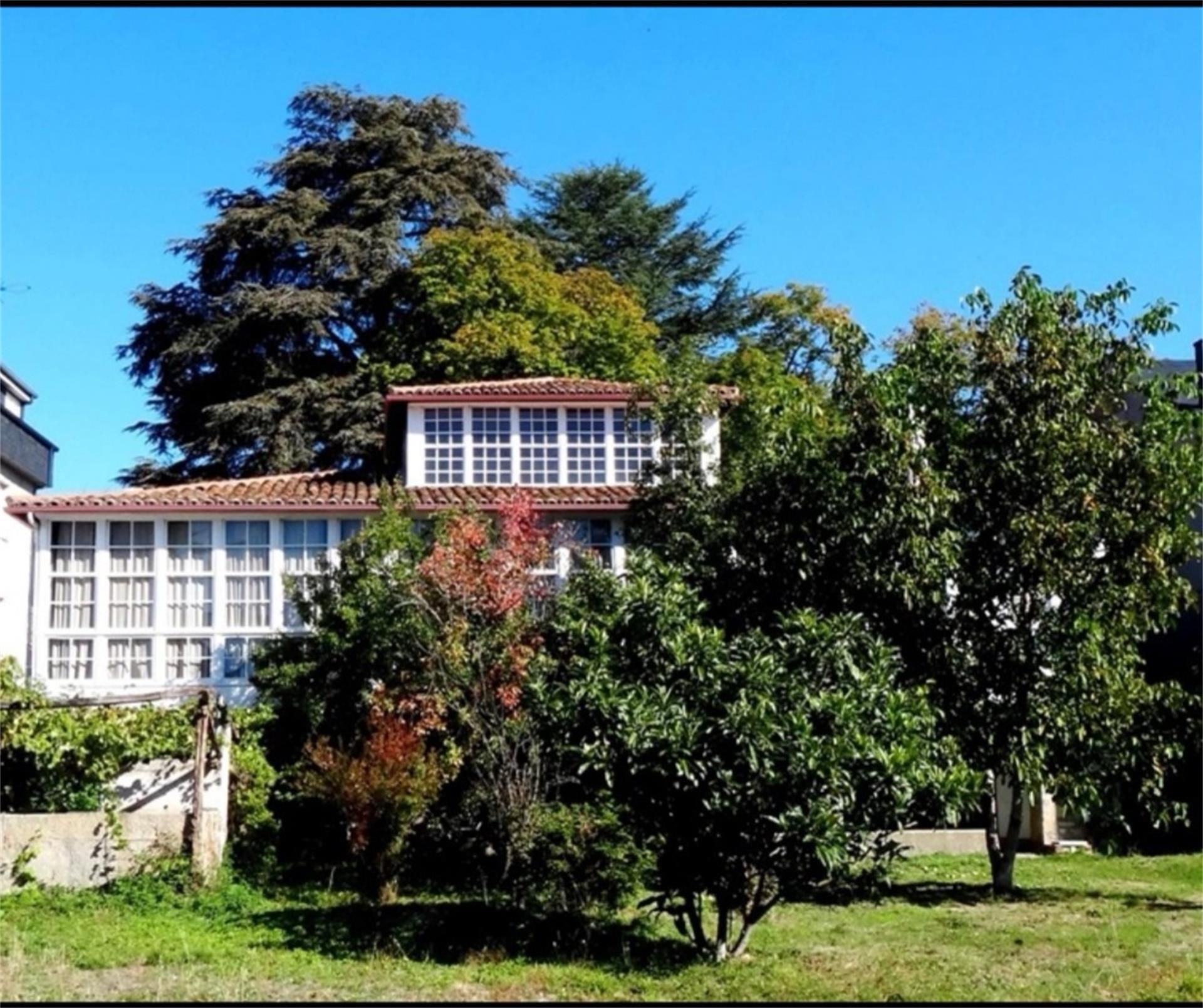 Vista exterior de Casa o xalet en venda en A Pobra de Trives  amb Calefacció, Jardí privat i Parquet