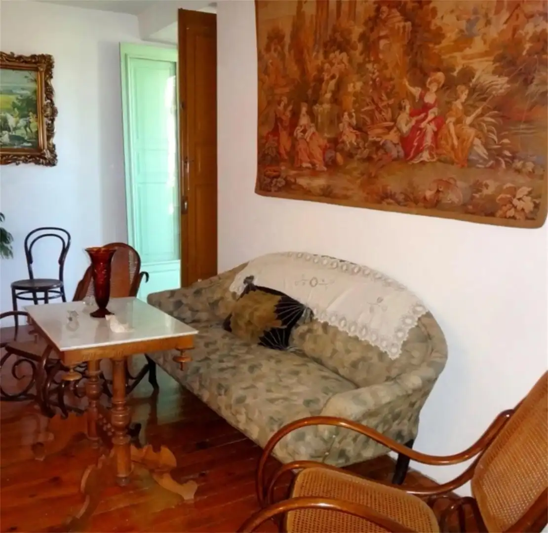 Casa o chalet en venta en Rúa Real, 10, A Pobra de Trives Sala de estar de Casa o chalet en venta en A Pobra de Trives con Calefacción, Jardín privado y Parquet