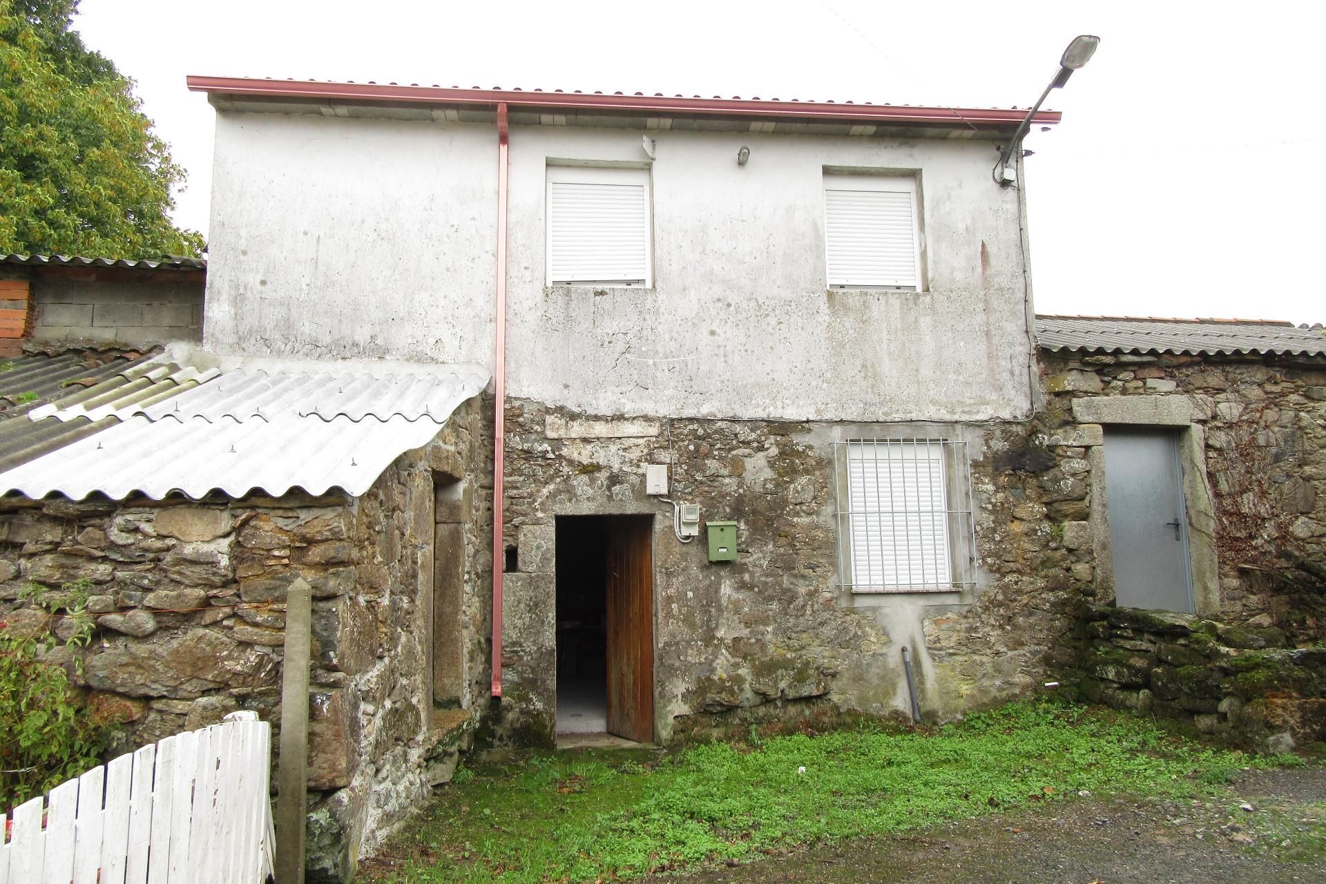 Exterior view of Single-family semi-detached for sale in Sobrado (A Coruña)