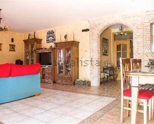 Sala d'estar de Casa o xalet en venda en Castellar de Santiago amb Aire condicionat i Terrassa