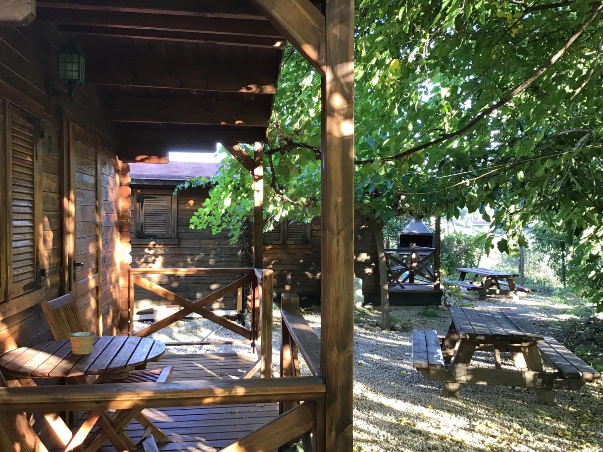 Vista exterior de Finca rústica en venda en Yeste amb Aire condicionat, Calefacció i Jardí privat