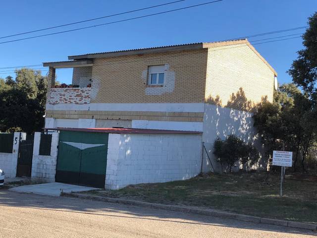 Local comercial en Venta en Avenida La Beltraneja, 5C en Trijueque