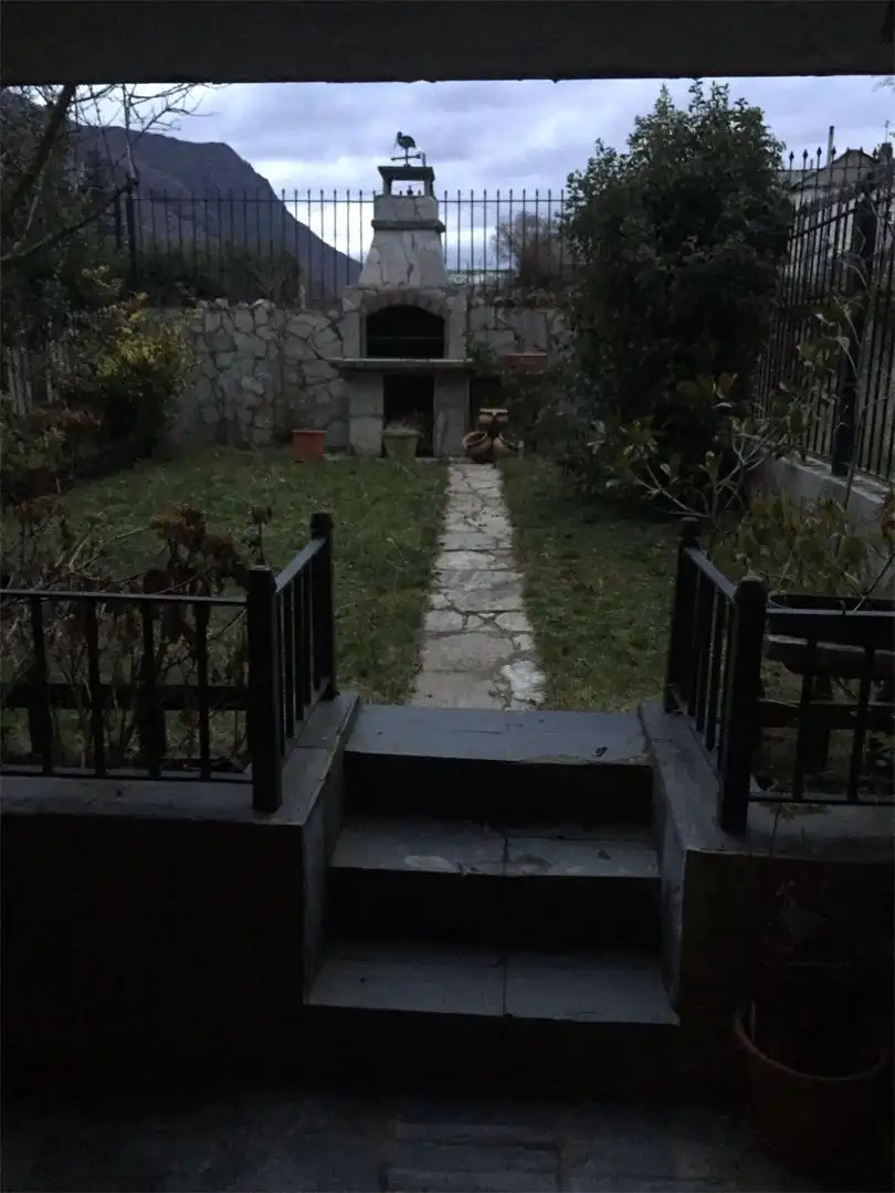 Casa adosada en venta en Villablino Jardín de Casa adosada en venta en Villablino con Calefacción, Jardín privado y Parquet