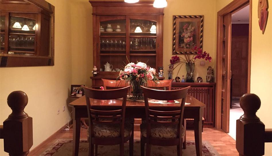 Casa adosada en venda a Villablino, León - imatge 1 Foto 1 de Casa adosada en venda a Villablino, León