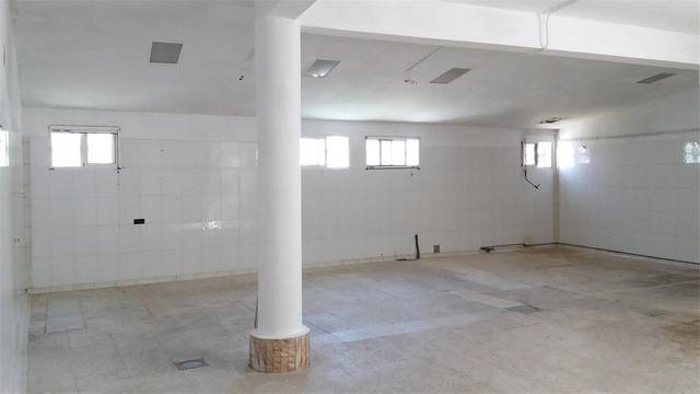 Local comercial en Alquiler en N-VI, 64 en Guitiriz