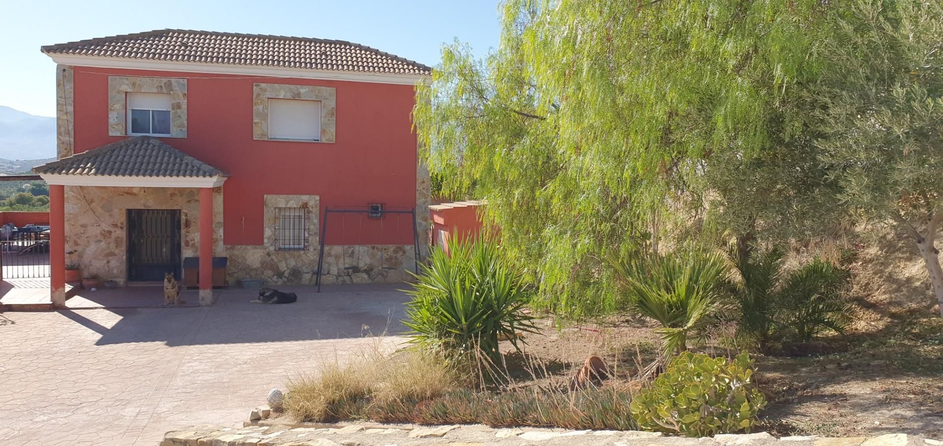 Exterior view of House or chalet for sale in  Jaén Capital  with Air Conditioner, Heating and Private garden