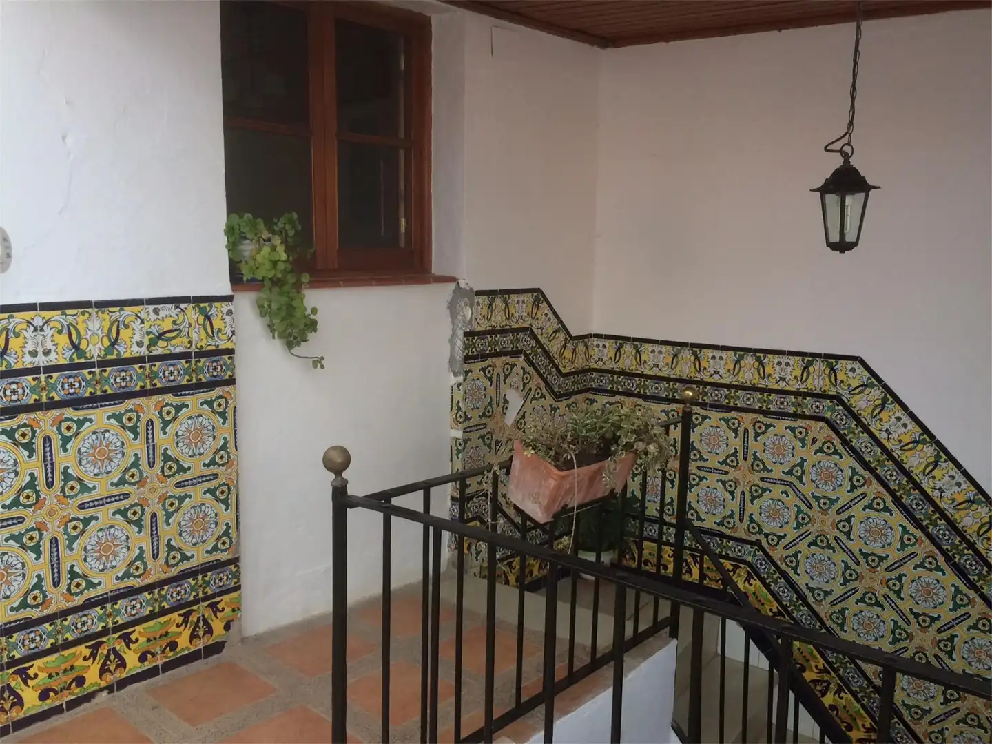 Casa adosada en venda a Calle Fernando de Casas, 5, Alcalá de los Gazules Casa adosada en venda en Alcalá de los Gazules amb Parquet, Terrassa i Moblat