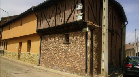 Foto 4 de Casa adosada en venta en Calle de Los Adarves, 2, Ayllón, Segovia
