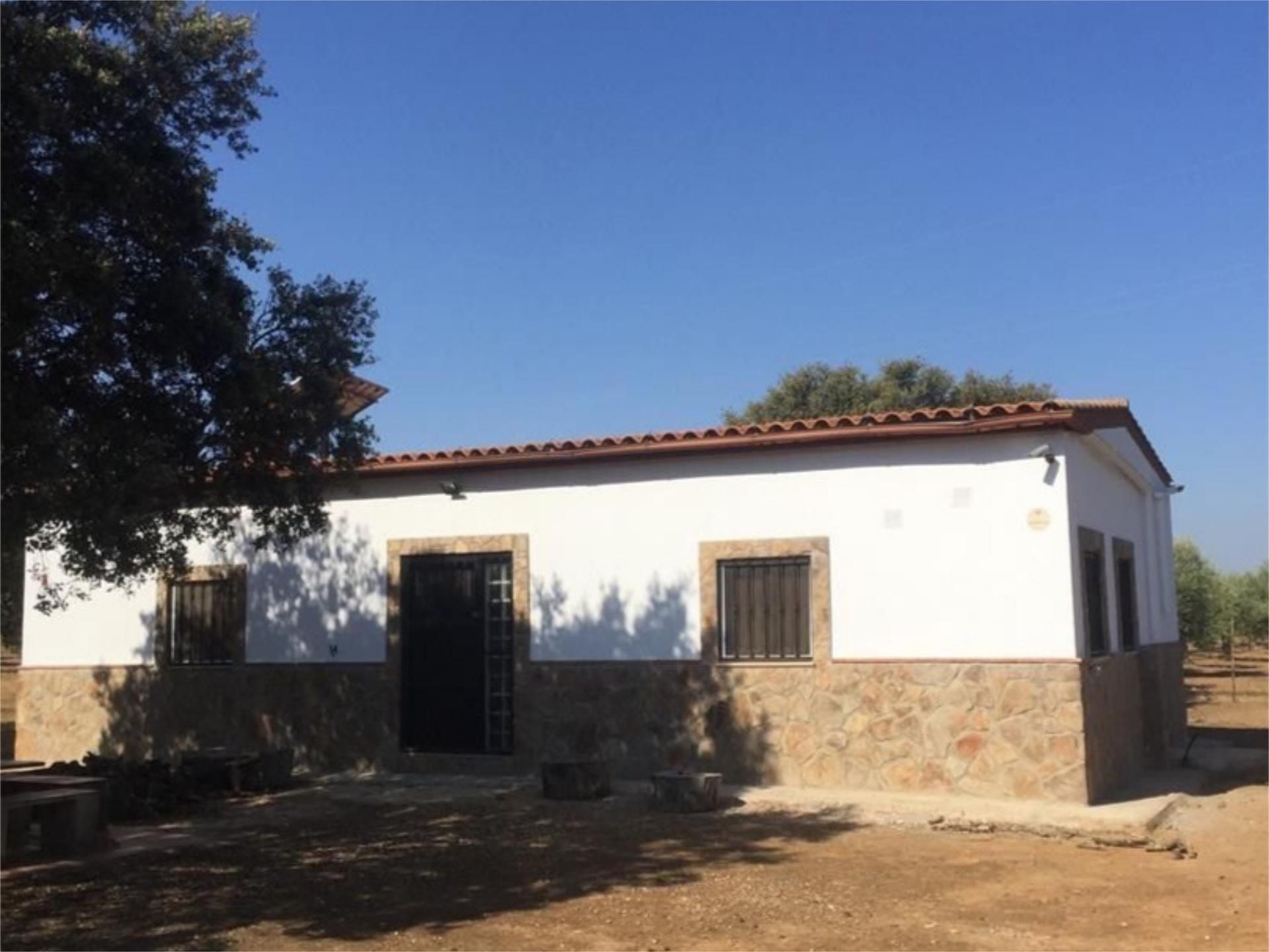 Exterior view of Flat for sale in Talarrubias  with Heating, Private garden and Furnished
