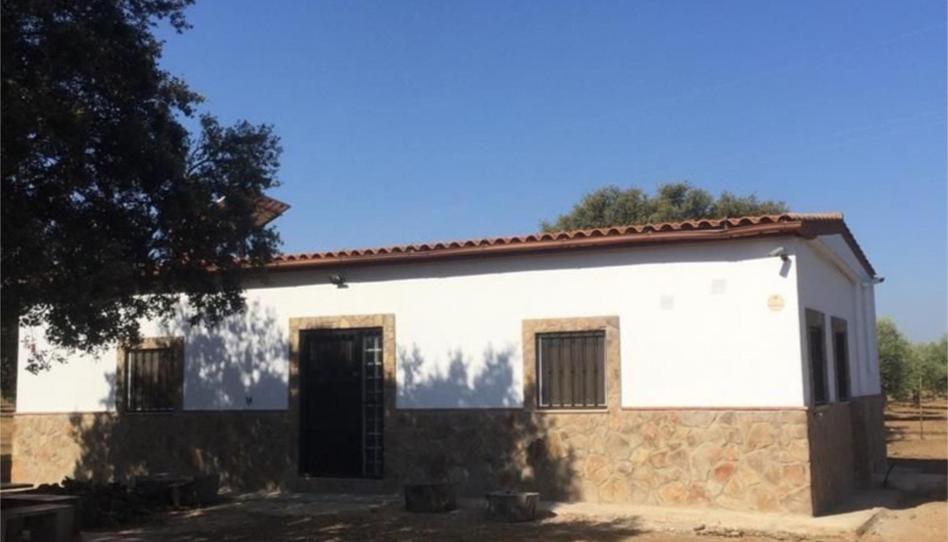 Photo 1 of Flat for sale in Avenida de la Constitución, 81, Talarrubias, Badajoz